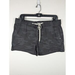 Vuori Shorts Women's Size Large Black Camo Ripstop Pockets Draw Cord Style VW364
